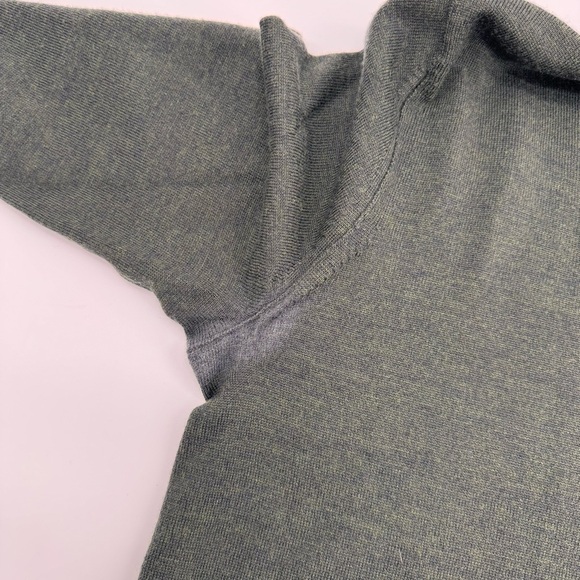 Banana Republic Mens SZ M 100% Merino Italian Wool Green V-Neck Sweater A5 - Picture 5 of 6